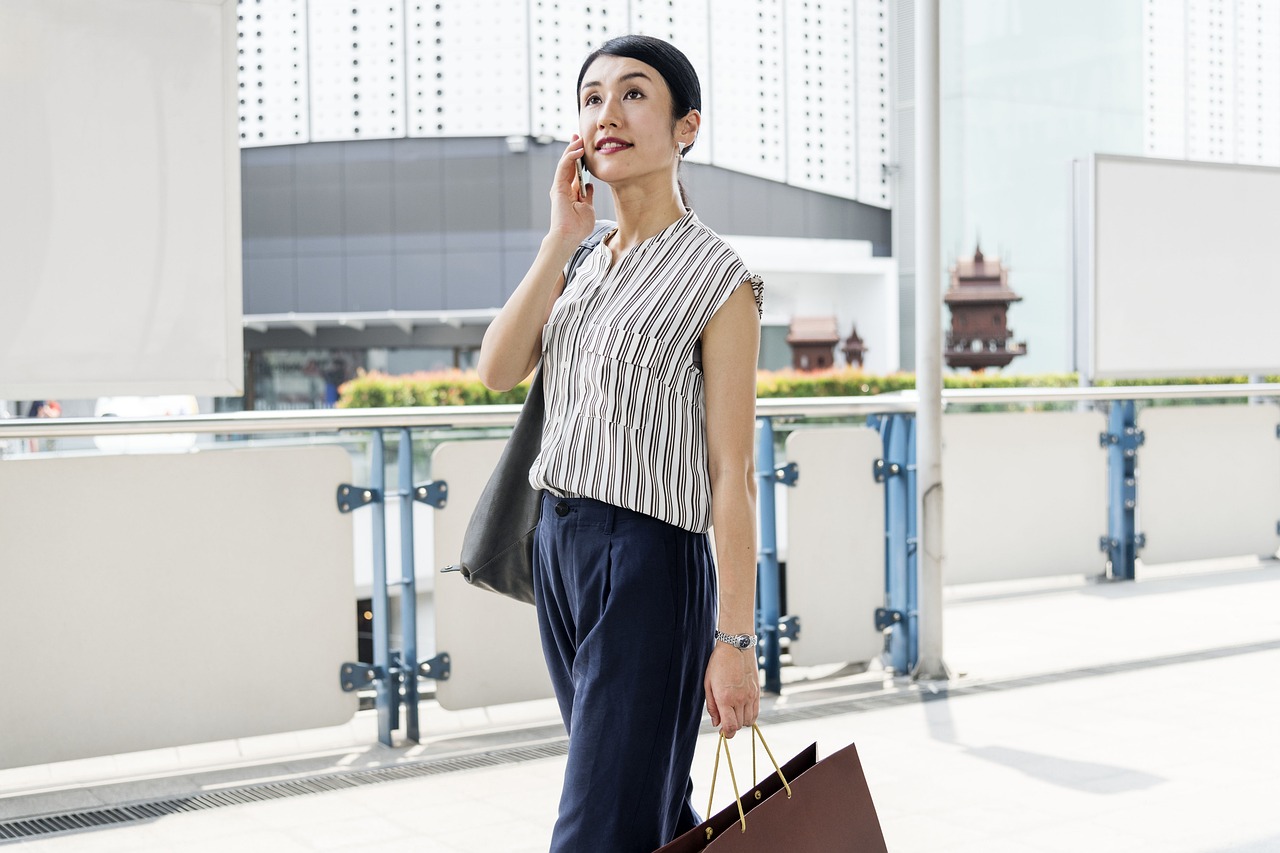 探索最新時尚潮流，2016年新款男包的世界