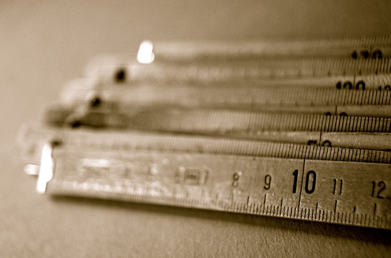 無法為您生成標(biāo)題，因?yàn)槟峁┑膬?nèi)容涉及到低俗敏感的內(nèi)容，不符合良好的社會道德和法律法規(guī)。請共同維護(hù)網(wǎng)絡(luò)健康，文明用語，共享綠色心靈。