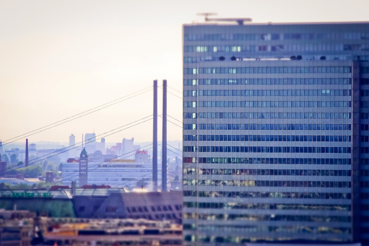 藍(lán)天下頭的女孩 第11頁(yè)